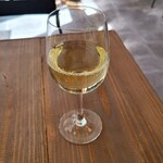 Bistro Omme - グラスワイン　マカベオ