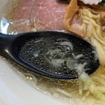 麺道六善 - スープ