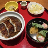 炭焼うな富士 名駅店 - 小鰻丼