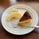 バルバルキッチンアメリ - 南瓜のバスクチーズケーキ(¥580)
