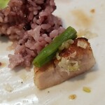 キッチン ブルー グローブ - 最後もいんげん豆を乗せて、食べきります