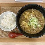 マハロダイニング - カレー南蛮そば　大盛　ライス