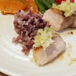 キッチン ブルー グローブ - ７つ目のソテーと黒米