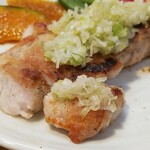 キッチン ブルー グローブ - １つ目のロースソテー