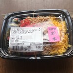 まんてん市場 - 料理写真:鶏そぼろ丼（棚田新米）   360円なり