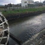 Aコープ - 用水路だけど いつ見ても清らかな流れだな