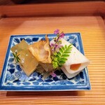 Sushidokoro Miyakowake Mise - 煮こごりは6kgのフグ、唐墨大根ならぬ千枚漬けにカラスミ