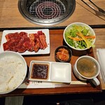 お肉屋さんのひとり焼肉 - 料理写真: