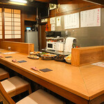 小料理もものふ - カウンター席