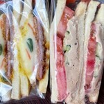 サンドイッチ カフェ 奄美 - 「ツナたっぷりトマト」（320円）と「やみつきハムカツ」（380円）