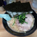 Ramen Yuukiya - 醤油（麺柔らかめ、鶏油少なめ）
