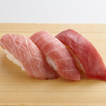 Assortment of 3 pieces of top tuna