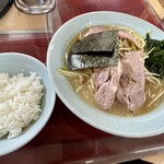 ラーメンショップ - ネギチャーシューメンと半ライス