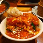 新潟 三宝亭 東京ラボ - ご飯の上にマーカツと焼売を乗せてみました