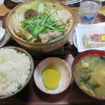 いづみ - 肉鍋定食990円