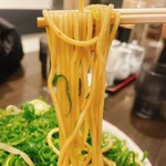 新福菜館 - 麺はストレートタイプ！