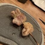 鶏一途 - メスのもも肉　より脂が多いらしい