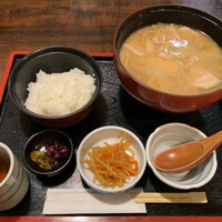 北陸料理 新越 - 豚汁定食 1000円