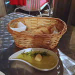 エビスエスクラッシコ - エスのパンとオリーブ・オイル