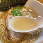 Ramen Kuushi - スープのアップです