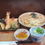 麺 銀三 - 