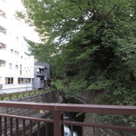 トレイス - 広尾を散策しながら向かう