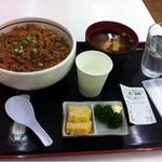 九十九里ファーム たまご屋さんコッコ - 鶏ゴボウ丼400円　大盛りサービス