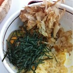 九十九里ファーム たまご屋さんコッコ - ＴＫＧに海苔とおかかをかけてみた