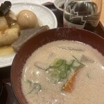 酒房 灘 - 味噌汁を粕汁に変えてもろたのよ！灘5郷の粕汁！