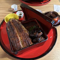 炭焼 うな富士 天白別邸 - 肝入り上うな重
