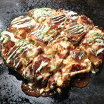 Monja Okonomiyaki Juujuu - 豚玉（豚バラ・紅生姜・ねぎ）※セルフ焼き，セルフ格子切り