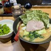 麺家 黒 - ラーメン中850円 キャベツ100円 ライス無料