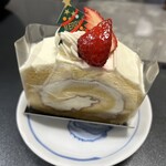 REVE DE BEBE - シェフの気まぐれロールケーキ　３８０円