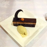 サラマンジェ ド イザシ ワキサカ - ノワゼッティーヌ800円