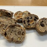 ブリコラージュ ブレッド アンド カンパニー - アプリコットオレンジ・断面