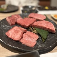 近江うし 焼肉 にくTATSU 青山本店 - 
