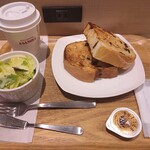 ブランジェ浅野屋 - 軽井沢レザンのトーストセット　510円