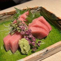うなぎ 目白ぞろ芽 - 鮪のお刺身　2,700円