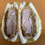 手作りサンドイッチ専門店 パイナップルフィールド - ヒレカツカレーのサンドイッチ