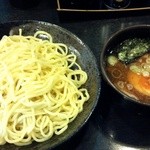 つけ麺屋 おやじ - つけ麺 中盛<３３０ｇ>