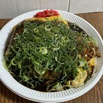 Hiroshima Yaki Gion - 広島お好み焼き　山盛りネギ