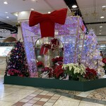 モスバーガー - あべちかのクリスマスデコレーション