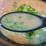 博多ラーメン酒場 福や - 博多ラーメン@\730円