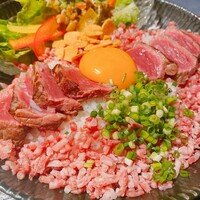 馬刺しと焼き鳥 グルマン三年坂 - 