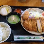 とんかつ 竹亭 - 上とんかつ定食1100円