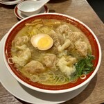 広州市場 - 雲呑麺