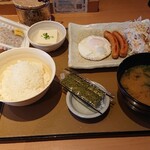 Yayoi Ken - 目玉焼朝食と納豆