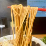 種実担々麺 菊川 - スープがしっかり絡む麺