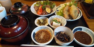Tonkatsu Tei Amanoya - 近江牛焼肉とひれかつ膳