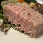 ル・マルカッサン - パテドカンパーニュはいつも食べ応えあり